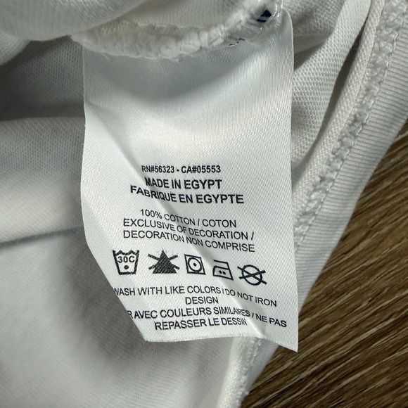 Nike Women's M Cropped White T-Shirt The Nike Tee Swoosh Logo Cotton Minimalist - Picture 3 of 8